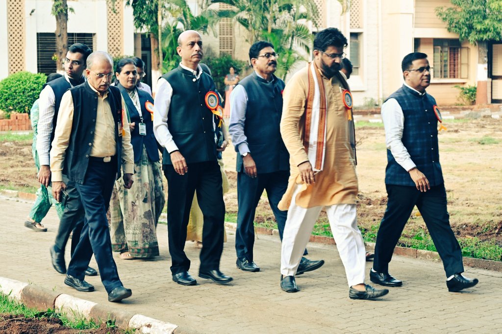 TiwariNilabh's tweet image. @tiwarinilabh