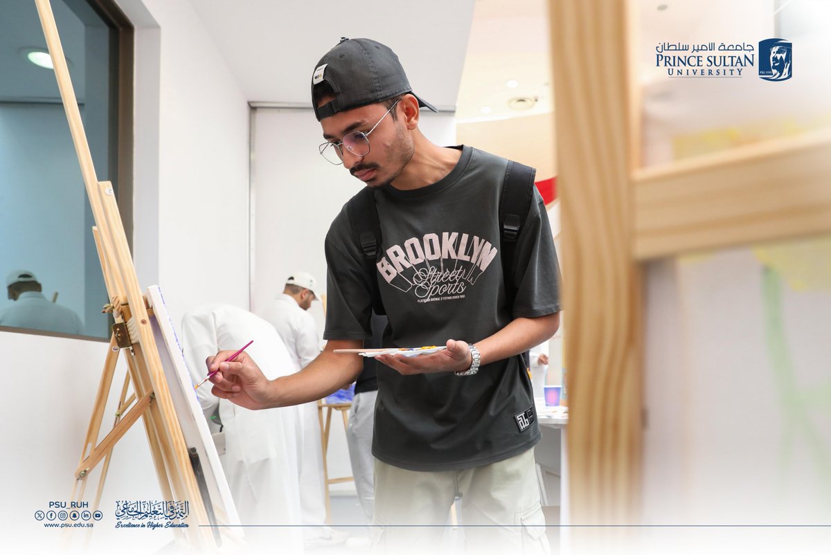 PSU_RUH's tweet photo. في تجربة فنية ملهمة..
نظّمت #جامعة_الأمير_سلطان، ممثلة بعمادة شؤون الطلاب، بالتعاون مع نادي نماء الطلابي فعالية "هاوي" تحت شعار "كل هواية ولها هاوي"، بمشاركة طلابية واسعة في مجالات الموسيقى، والرسم، والتصوير، وتنسيق الورود، وصناعة الفخار، وفنون خفة اليد؛ بهدف إبراز مواهب الطلبة، ودعم الإبداع في بيئة جامعية محفزة.