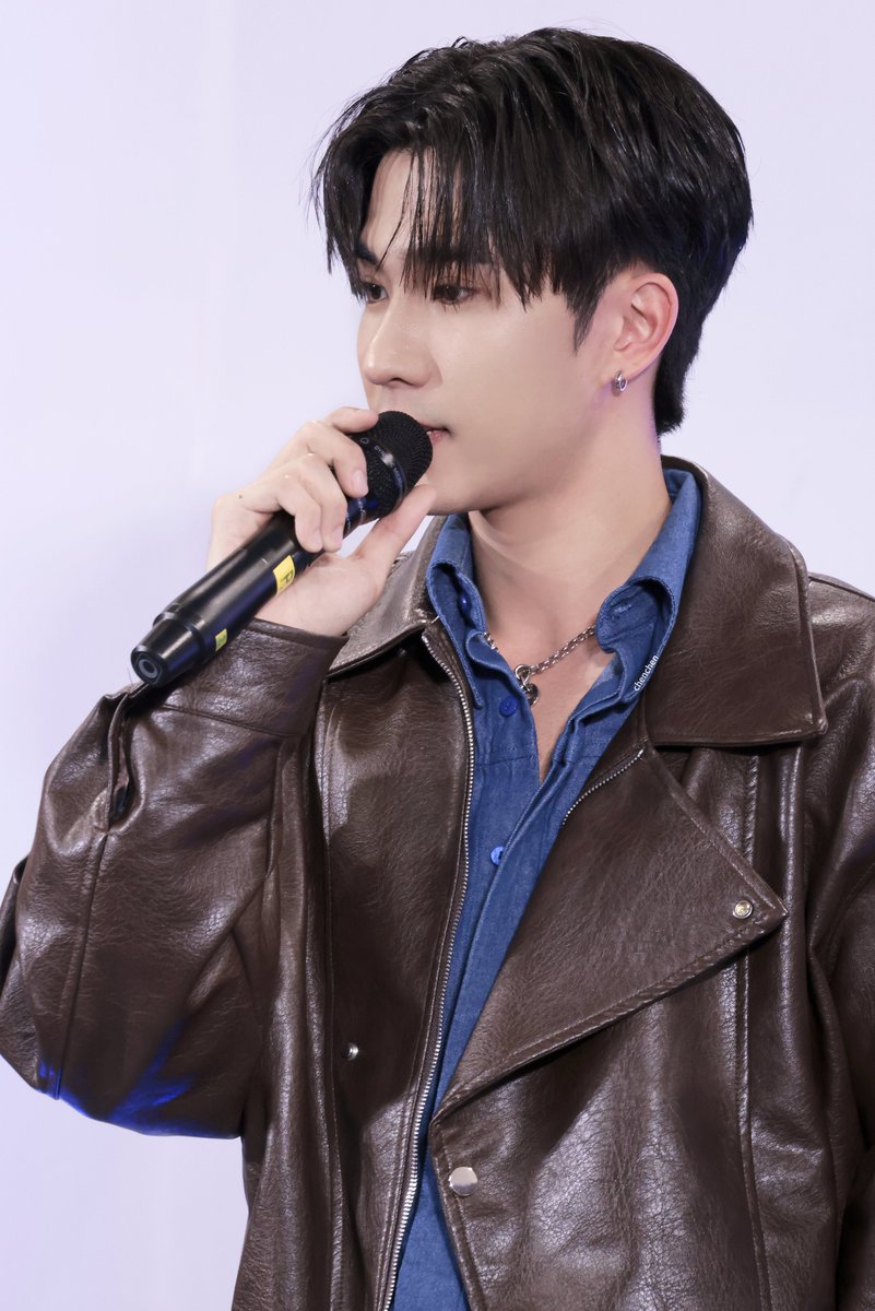 CHENCHENPPE's tweet image. เห็นหน้าแค่แป๊บเดียว หัวใจก็หล่นไปอยู่ที่เขาแล้ว~🫠

PERTHSANTA DIMENSION BEAUTY
@perthppe
#KDPPE
 #PerthTanapon
#InfinityMedicalClinicxPerthSanta