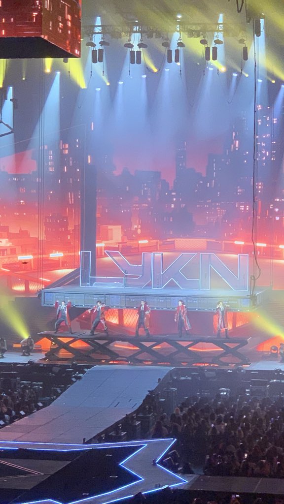 Flukejeee's tweet image. #LYKNDuskAndDawnConcertD2 🔥🔥🔥