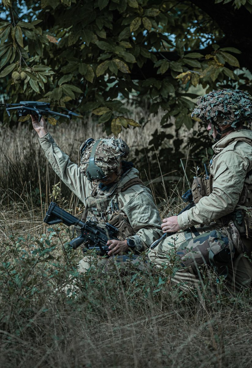 Lors de l’évaluation Antares, le 21e RIMa a déployé son état-major tactique renforcé d’une section de combat de la 2e compagnie sur le plateau d’Albion.
Réactif, coordonné, efficace.

#21eRIMa #Antares #TroupesDeMarine #CrocheEtTient #6eBLB