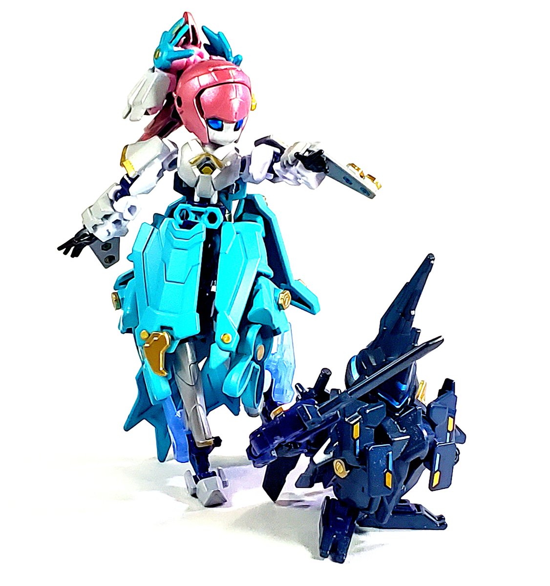 mO7g4aS8wJ3p1Kt's tweet photo. #テクニクスアーカイブ
#アニマギア
名称
「サクラギアモデル:
　　　　　　type.FUTURESTYL」

大人になった紅葉サクラに合わせてバージョンアップされたサクラギア。

武装は搭載せず、ギアバトルのMCでは戦闘フィールドに自ら立ち、バトルの臨場感の中で実況することも。 https://t.co/wBUSgmJrGY