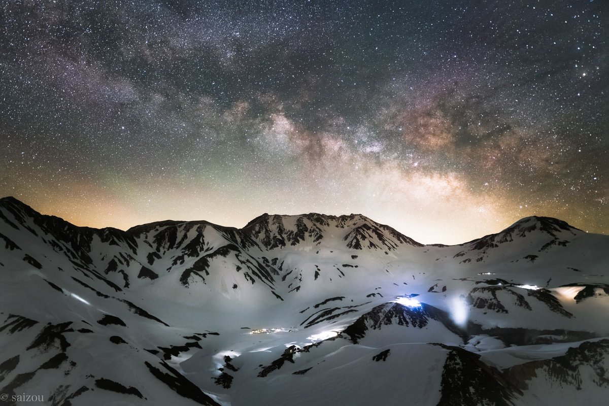 待つことの大切さ

霧が晴れる一瞬を待つ
寒い中、朝日を待つ
星の長時間露光を数時間待つ

待った人だけが
撮れる瞬間がある

自分、けっこう我慢強いほうなんで
めっちゃ待てます