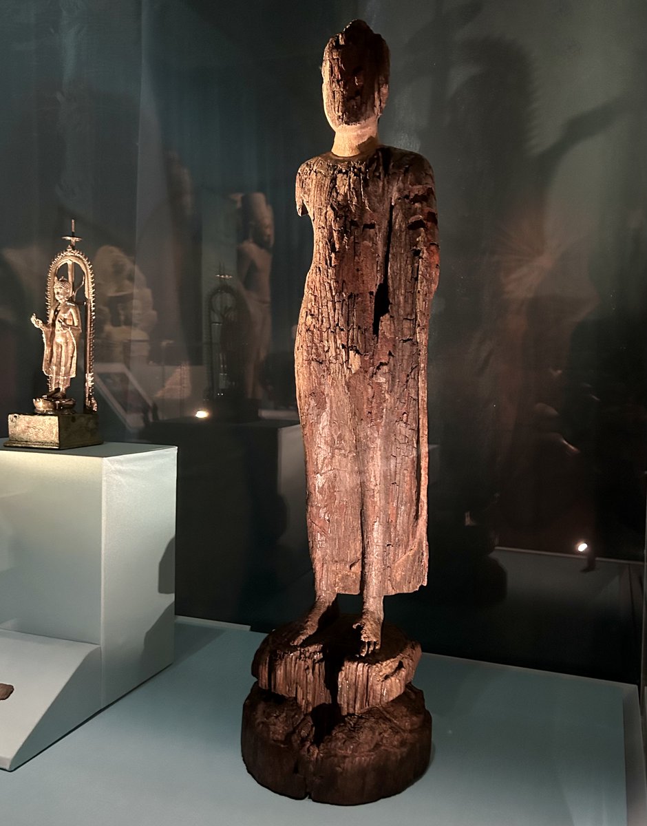 vicitracitta's tweet image. Wooden figure of a standing Buddha, c. 500-800 CE, Mekong Delta region (Cambodia/ Vietnam), Musée Guimet. On display in the Beyond India section of the British Museum’s Ancient India exhibition.