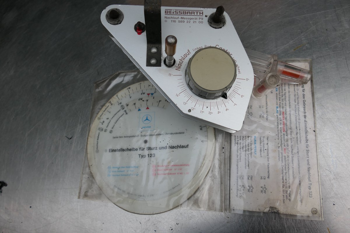 Anyone seen an instruction manual or "How to use"
  on these original 50yr old  Mercedes-Benz workshop tools?