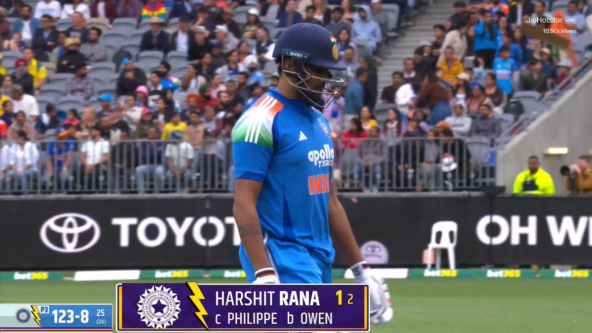 PyushDhingra's tweet image. Breaking: All Rounder Harshit Rana likely to open batting in 2nd ODI vs Australia.

Coach is impressed that he wasted the least balls today! 😂

#INDvsAUS #INDvAUS #AUSvIND #CricketTwitter #Cricket #IndianCricket #TeamIndia #CricketNews #India #GautamGambhir #Gill #HarshitRana