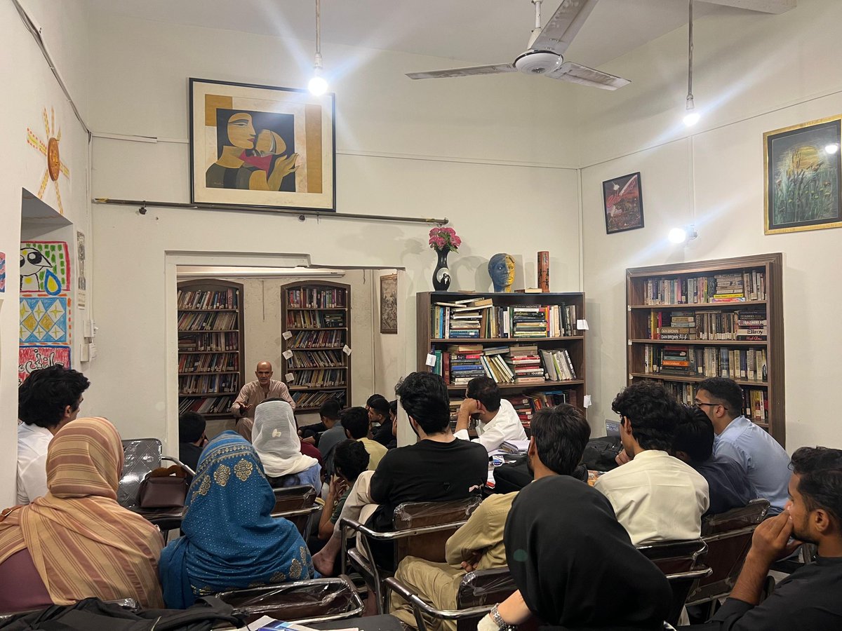 PSCollective_'s tweet image. A study circle was conducted with Dr. Asim Sajjad Akhtar by Progressive Students&apos; Collective (PSC) on the topic of Palestine and the struggles of oppressed people in Pakistan at Kitab Ghar Lahore. +

#PSC #Palestine #StudyCircle
