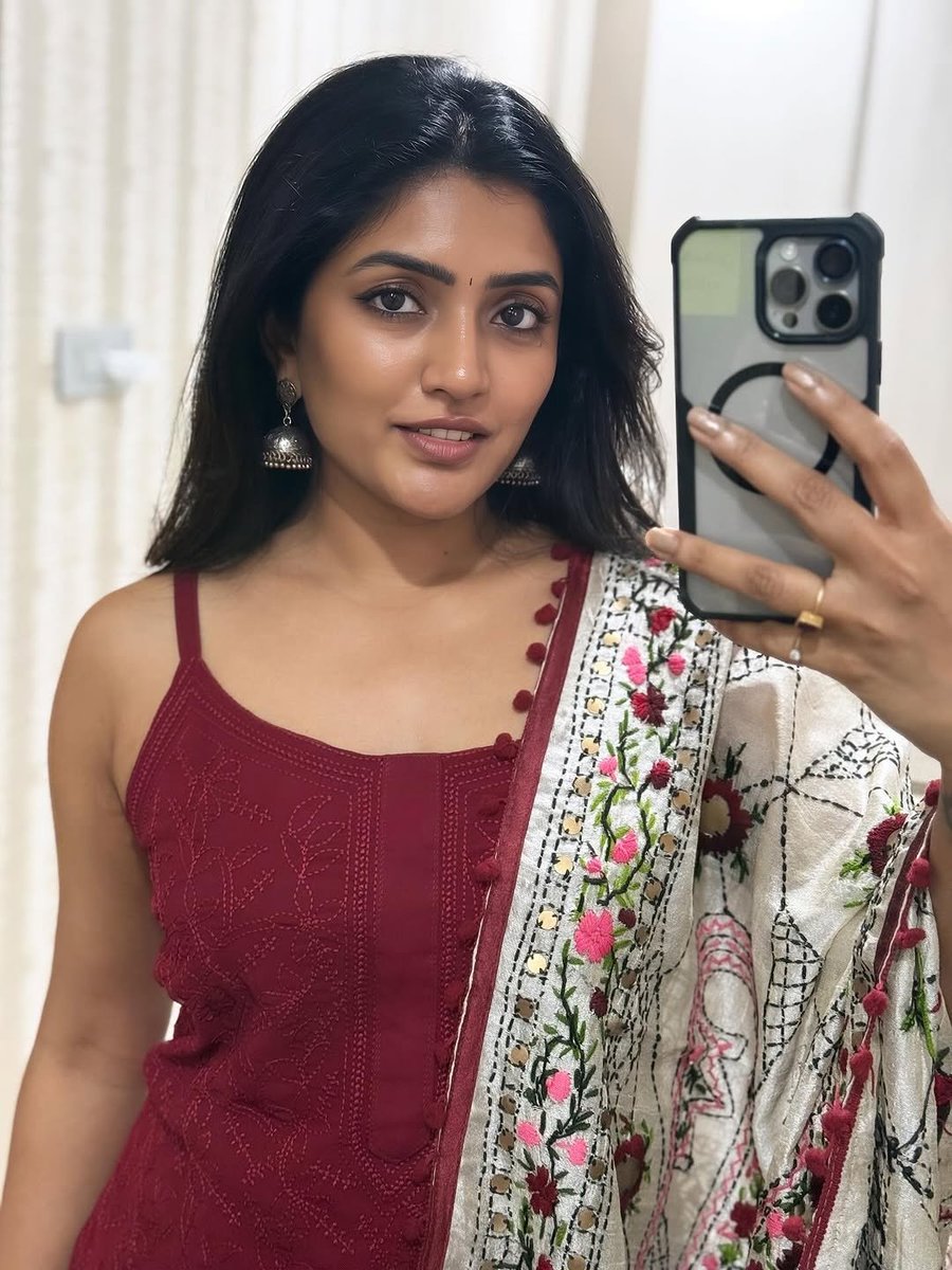 gill_to_kill's tweet image. #EeshaRebba ❤️