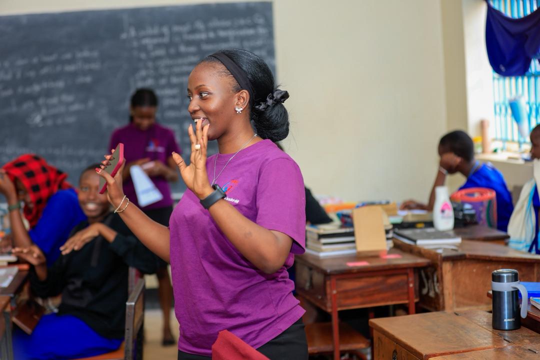 MEMPROWUganda's tweet image. 📍: Trinity College Nabbingo

On Saturday, under the #GNTrybe with @reachahand, we connected with young minds, guiding honest conversations on: Career Planning &amp;amp; Choices; Relationships &amp;amp; Menstrual Health
Proudly with the next generation learning, questioning &amp;amp; leading
@SoSurePads