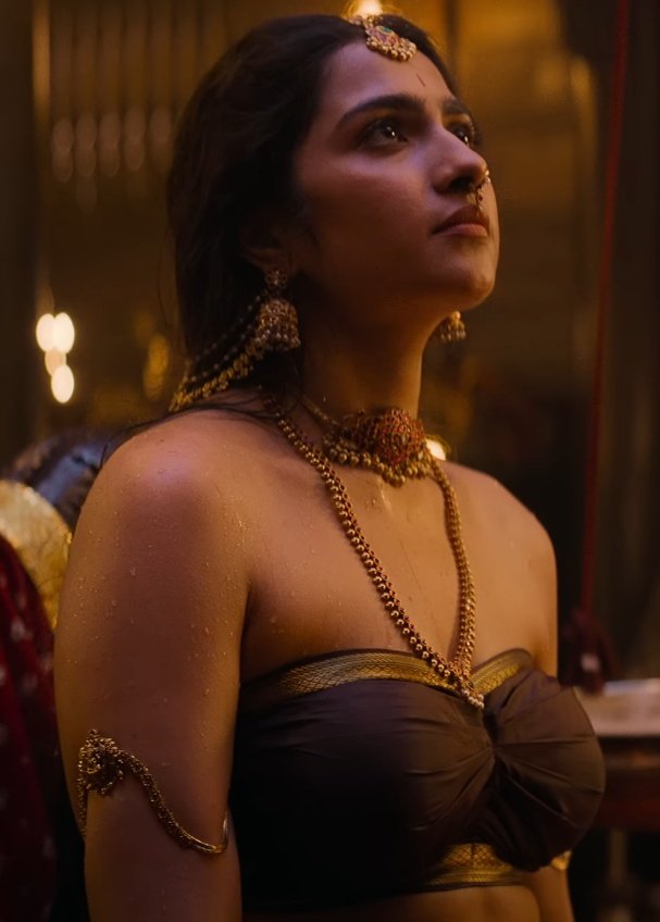 G3nn9rrXQAAnpLB?format=jpg&name=900x900