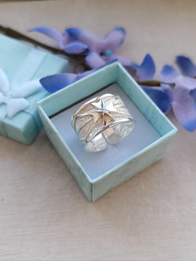 TrulyFiligree's tweet photo. #unique handmade in #malta silver filigree ring. #etsyshop #etsygifts #etsy #etsyfinds 

https://t.co/eseWDNvamb https://t.co/eaPQkMq6Ce