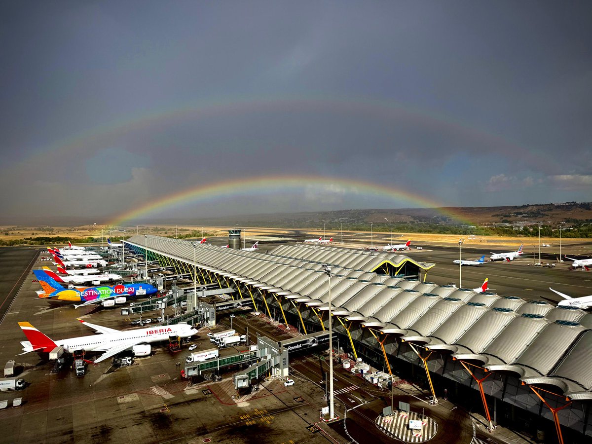 🌈 Madrid Barajas Havalimanı’ndan eşsiz bir enstantane…