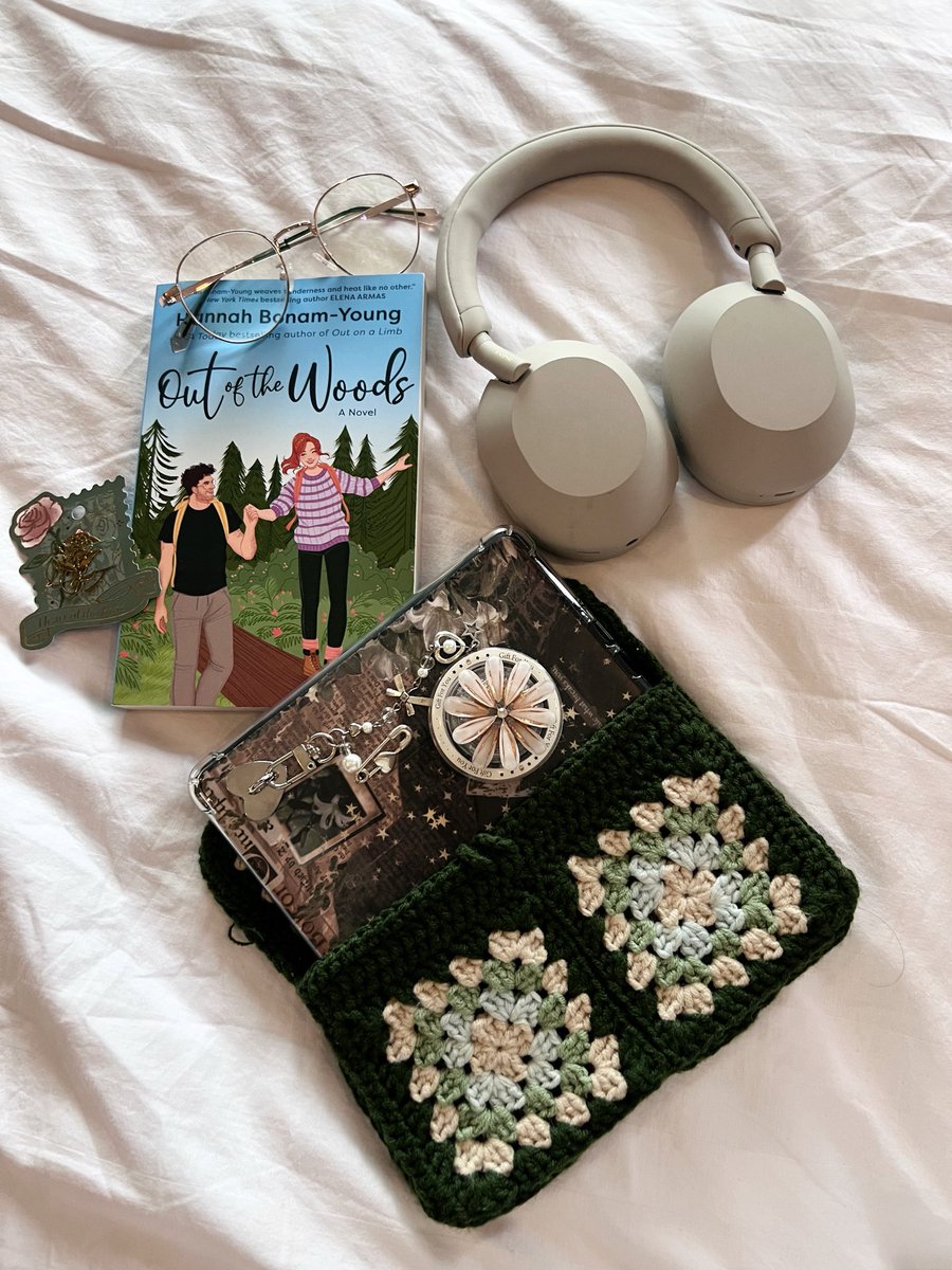 — currently reading: out of the woods by hannah bonam-young

have been planning to read this ever since this trip was planned, and let me just say that its the perfect choice! really loving the romance in this so far 💚🌿🌱