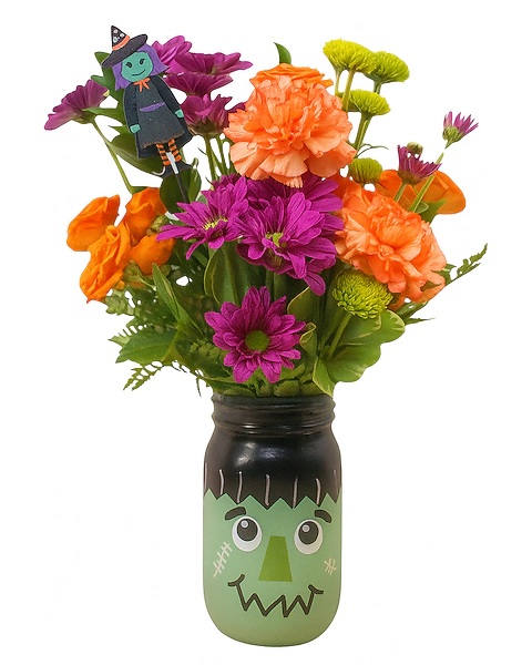 Stevesflowers's tweet image. Get ready to bring some spooky fun to your home!🧟♀️
Our Witch & Stitch design is a spooky treat! Bursting with Halloween charm, inside a fun, Frankenstein-themed mason jar!🎃🕸️
Grab this festive gift 👉 stevesflowers.com 💚💜
#HalloweenFlowers #SpookyDecor #StevesFlowers