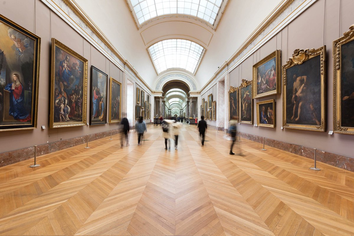 SirenesFR's tweet image. 🔴ALERTE INFO | Braquage spectaculaire au Musée du Louvre. 

Quatre individus se sont introduits dans le musée en découpant une fenêtre et deux vitrines à la tronçonneuse avant de dérober neuf bijoux inestimables des collections « Bijoux Napoléon » et « Bijoux des Souverains ».
