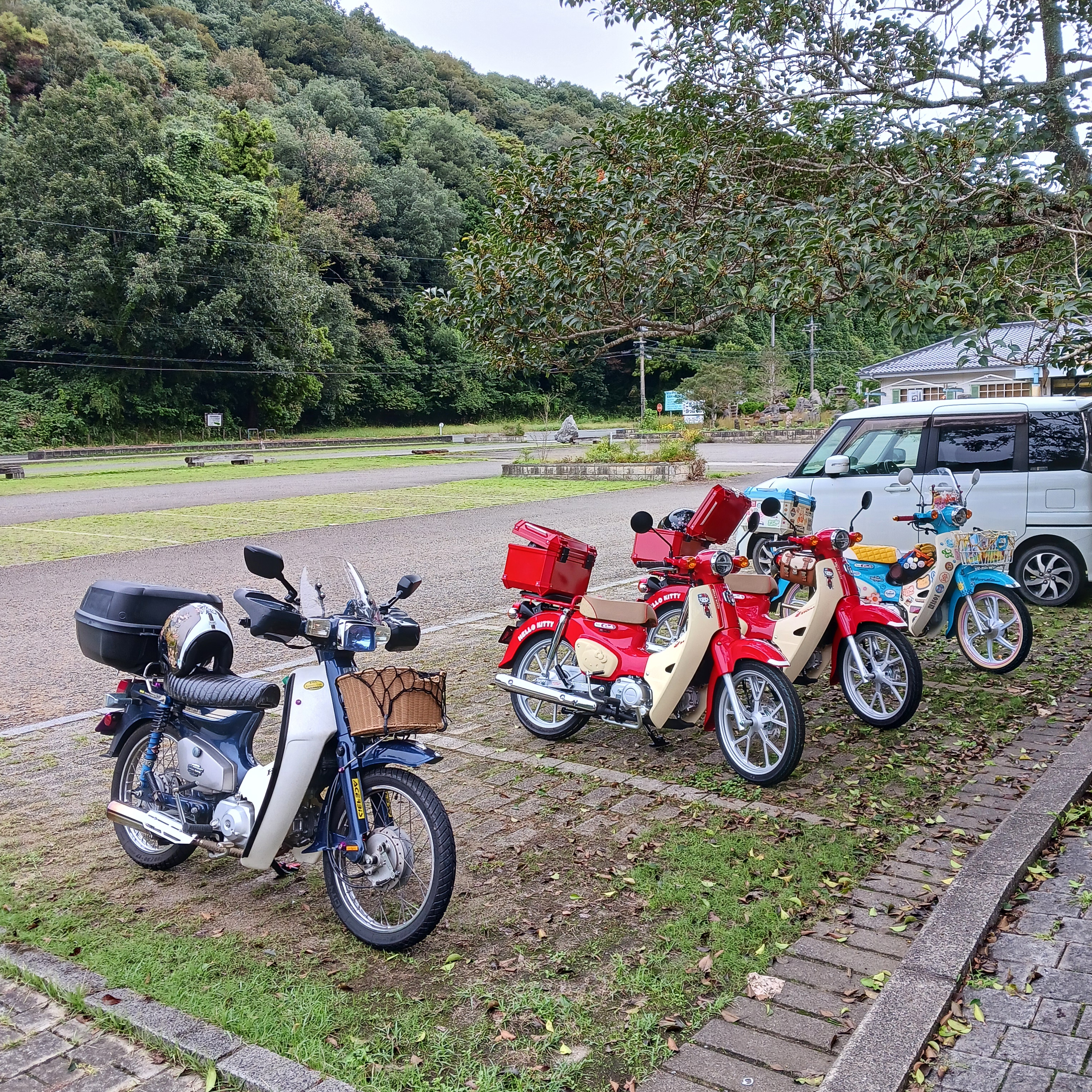 桜ぼたもち様のオーダー便利台、２台です。 桜ぼたもち様限定のオーダー便利台です。