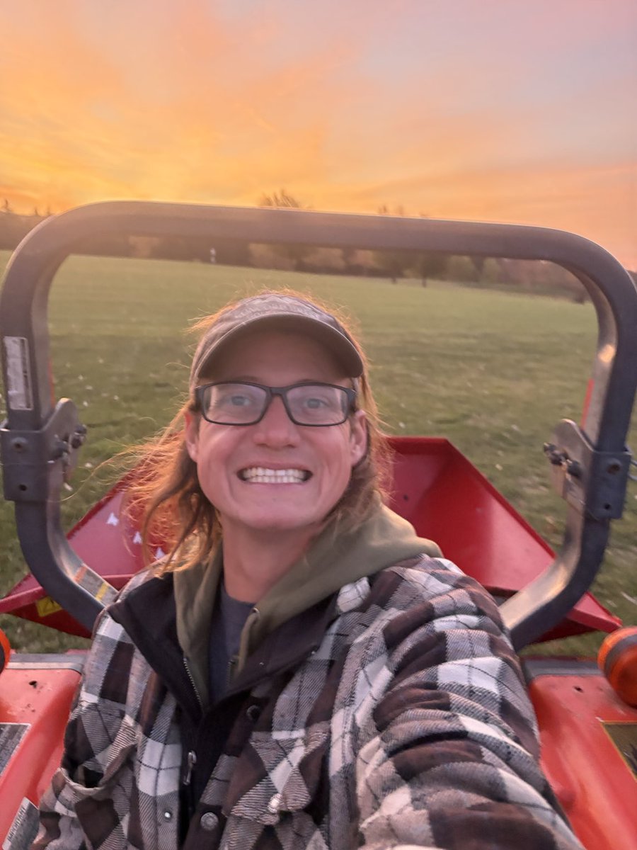 Slinging the last load of fall fert on a beautiful #EasyLikeSundayMorning