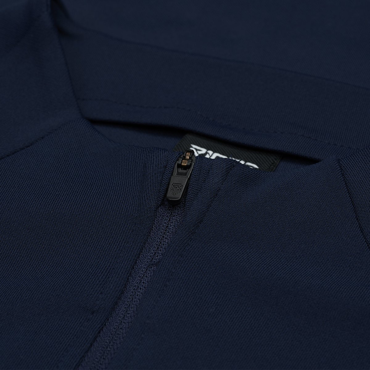 Men Riors Strike Track Jacket | {Midnight Navy}

Jacket ini didesign secara Ergonomis mengikuti bentuk tubuh Anda, sehingga sangat cocok untuk semua rutinitas aktifitas Anda.

Explore Collection | riors.com/product/men-ri…

Size Guide | riors.com/size-charts