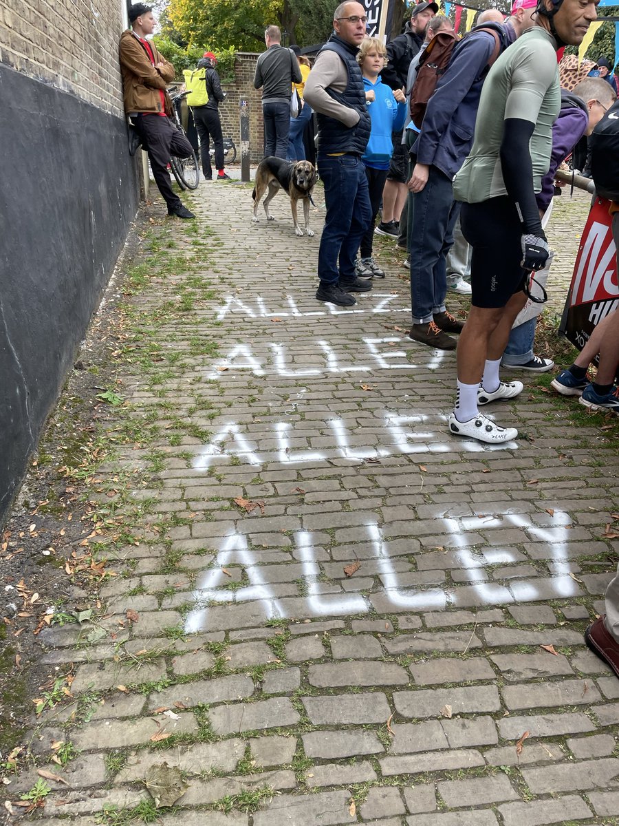 edsimpson's tweet photo. @nedboulting @neverstraysfar what a fab event! Village fete meets hill climb, uniquely British, totally eccentric, great fun. Would be amazing if you could give a pod shout out to @Ride25World a 25 year mission to ride from London to Sydney in aid of @1moreChild https://t.co/whaxuZhEeC