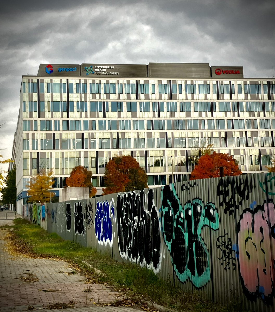 MusingZone's tweet image. Industrial vibes, courtesy of my lens 📸