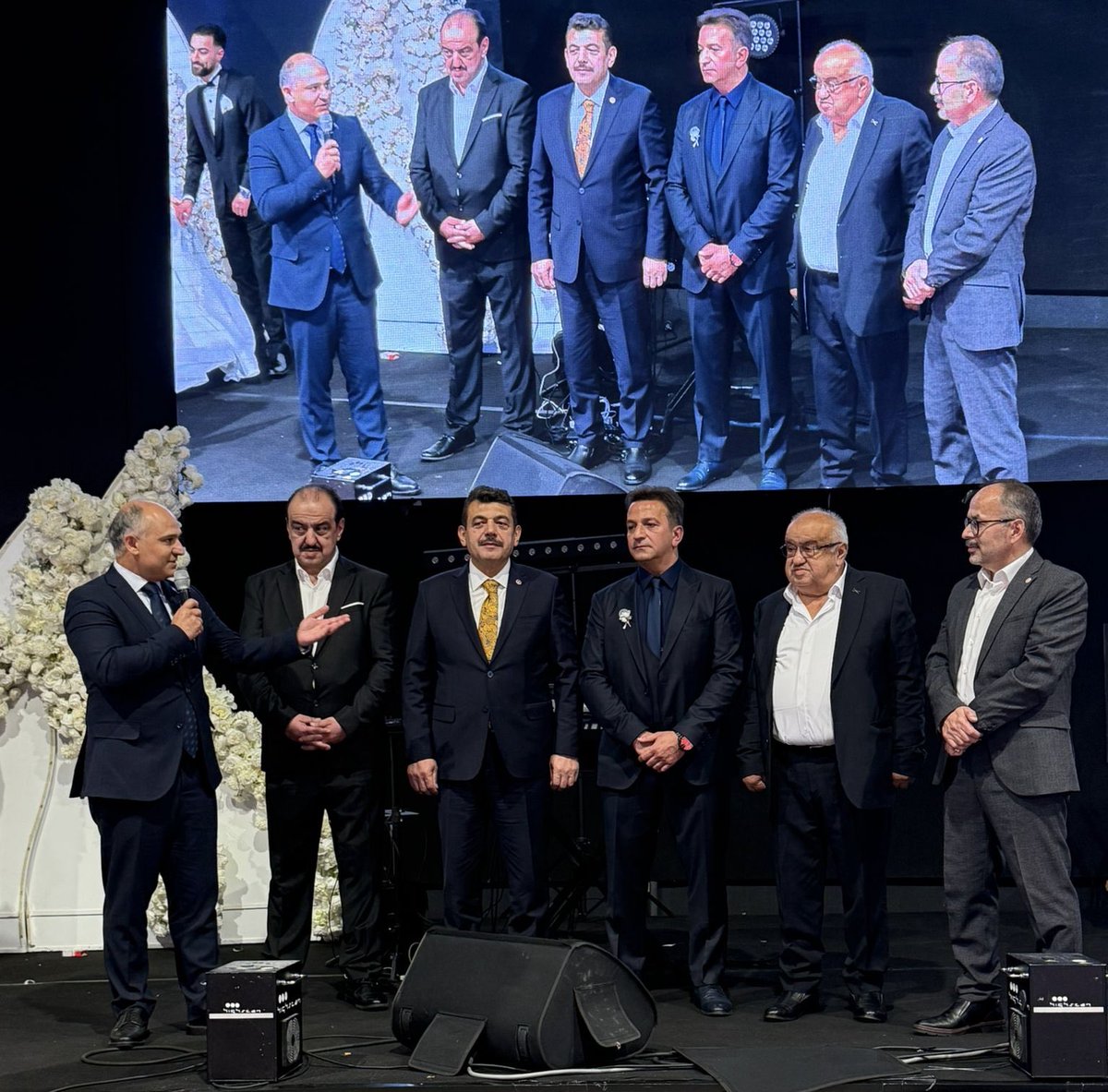 📍Armoni Palace, Grâwenkolkstr 

Arslan ve Dindar ailelerinin evlatları Ayla ile Tolga ‘nın mutlu günlerine şahitlik ettik. 

Rabbim çiftimize bir ömür mutluluklar nasip etsin inşallah.