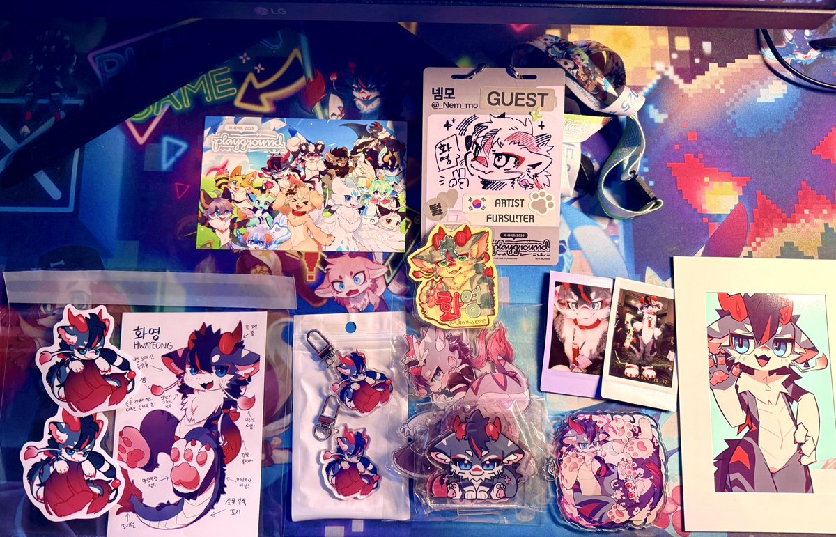 화영이 굿즈 잔뜩!🔥