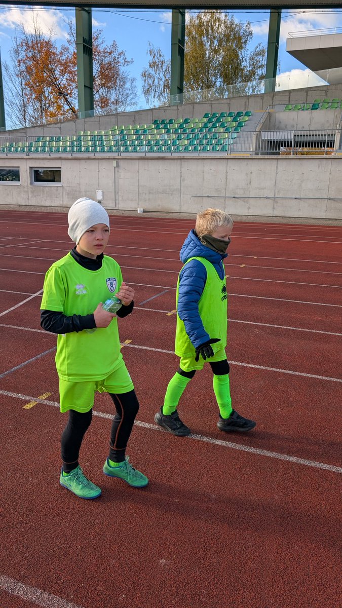 Šīs sezonas pēdējā mājas spēle jau plkst. 15:00! Tiekamies ZOCā un baudām saulaini rudenīgu futbola spēli!