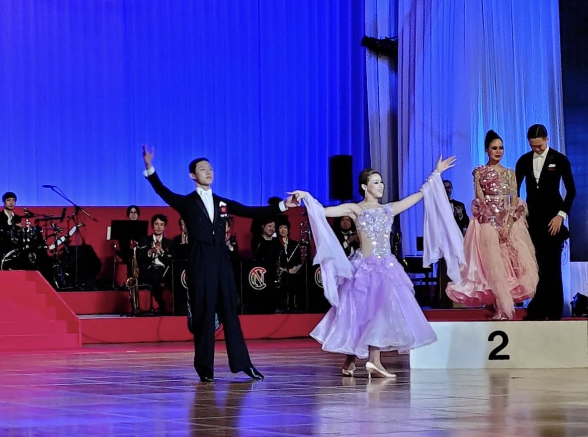 JBDF_official's tweet photo. 日本インター アマチュアボールルーム
最終結果

優勝 五月女光政・五月女 叡佳
2位 米積 雄大・和田 みさり
3位 飯沼 孟大・馬場 えりな
4位 中村エドワード漸・中村エリザベス永理
5位 外村 温仁・田中 夏希
6位 津田 琥汰朗・津田 マリア

#WDC世界選手権
#幕張に世界が舞う
#WDC 
#JBDF 
#EJBDF https://t.co/XcfIWmV31x