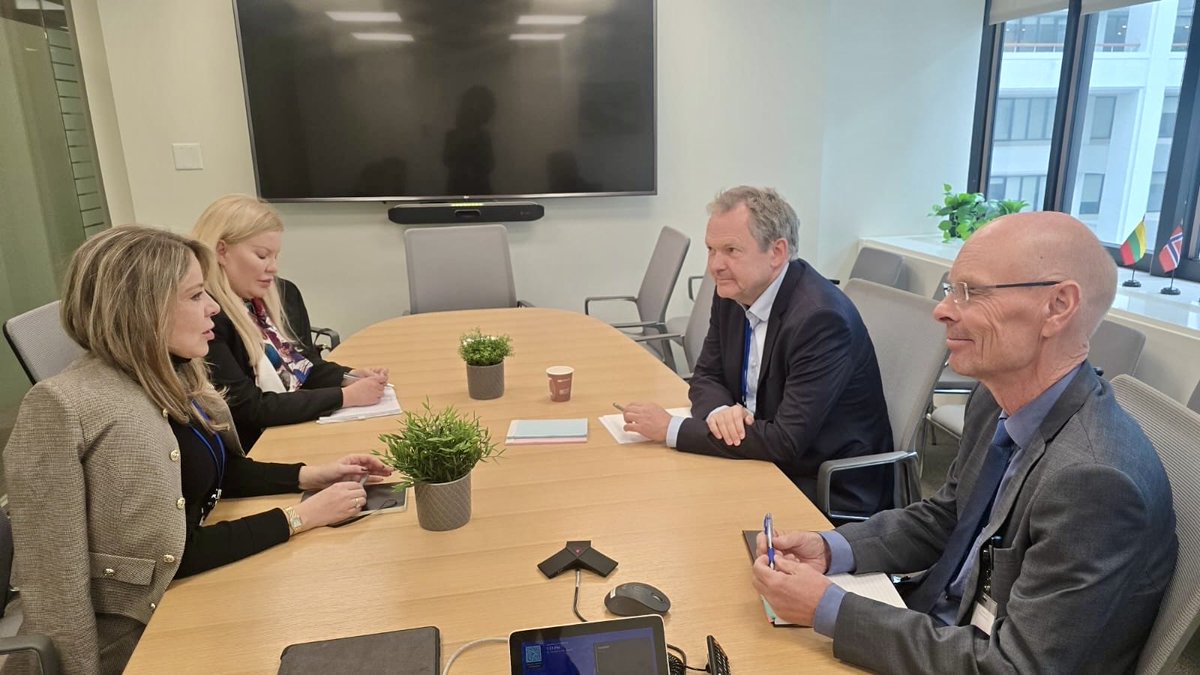 Centralnabanka's tweet image. 🇲🇪📈 Tokom završnog dana #IMFMeetings u Vašingtonu, guvernerka dr @IrenaRadovicMNE učestvovala je na radnom doručku koji je organizovao Evropski odsjek @IMFinEurope pod vođstvom Alfreda Kammera.
💬 Predstavljen je novi izvještaj Regional Economic Outlook for Europe o ekonomskim…