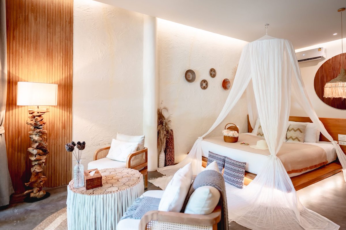 TeddyBearOns's tweet image. This spot’s calling… and I might need someone to share the view. 😏🌿🛁

#PrivateVibes #WeekdayPlan #MoodSet #SlowLifeMood #EscapeWithMe #เรียลชาย #เรียลทำงาน