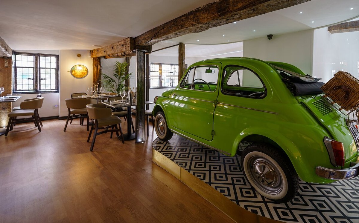 instagram.com/bargigibottega/ 
Bar Gigi
A modern dynamic aperitivo bar restaurant set inside the famous 14th Century building home to boutique Gigi Bottega. Creating the perfect concept store.

Come and visit us <a href="/FlyingHorseWalk/">Flying Horse Walk</a>