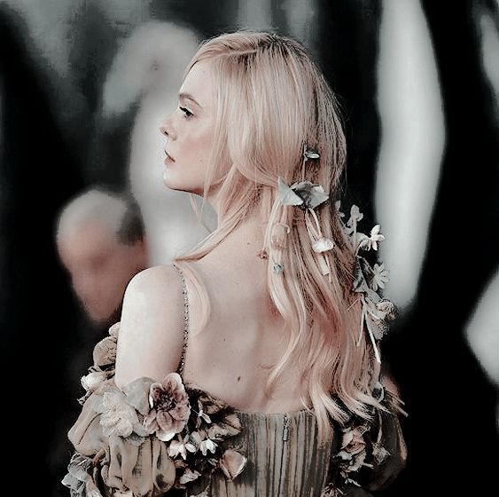 divinesThoughts's tweet image. ᅠᅠ
    
          * 𝑺𝑬𝑫𝑼𝑪𝑻𝑰𝑽𝑬 𝑺𝑼𝑵𝑫𝑨𝒀.

ᅠᅠ