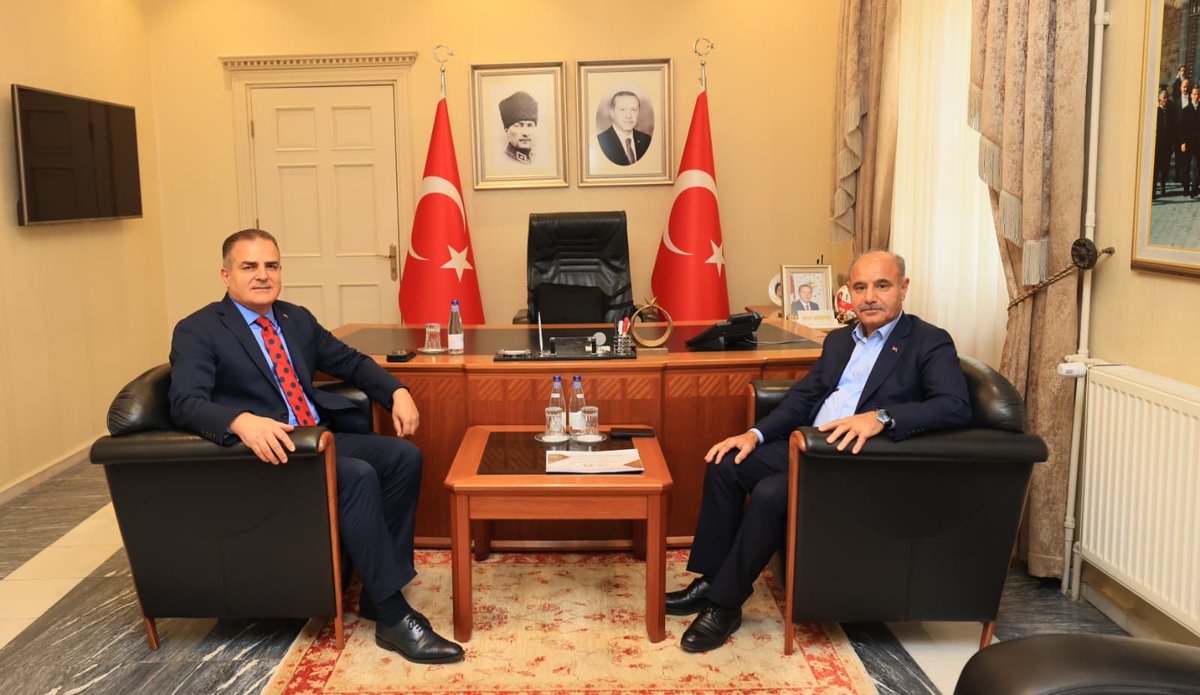 Mehmet Aktaş (@mehmetaktas023) on Twitter photo 📍Muğla Valiliği
Valiliğimizi ziyaret ederek, Valimiz Sayın Dr. İdris Akbıyık ile ilimizde yürütülen çalışmalar üzerine istişarelerde bulunduk.
Kıymetli Valimize, nazik karşılamaları ve misafirperverliklerinden dolayı teşekkür ediyorum.
<a href="/tcmuglavaliligi/">Muğla Valiliği</a>
<a href="/idrisakbiyik/">Dr. İdris AKBIYIK</a> 📍Muğla Valiliği
Valiliğimizi ziyaret ederek, Valimiz Sayın Dr. İdris Akbıyık ile ilimizde yürütülen çalışmalar üzerine istişarelerde bulunduk.
Kıymetli Valimize, nazik karşılamaları ve misafirperverliklerinden dolayı teşekkür ediyorum.
<a href="/tcmuglavaliligi/">Muğla Valiliği</a>
<a href="/idrisakbiyik/">Dr. İdris AKBIYIK</a>