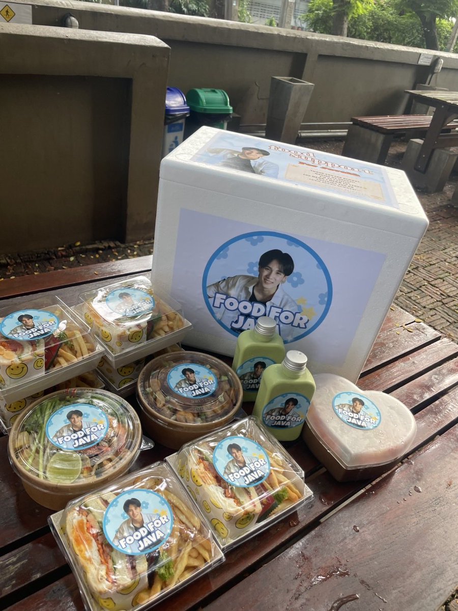 javafamily_o's tweet image. 🍵 วันนี้แอดได้จัดส่ง Food Support ให้น้องจาว่า #Head2HeadSeries รอบเที่ยงเรียบร้อยแล้วนะคะ
જ⁀➴ ขอขอบคุณ @cheese__cake0 มากๆนะคะ🤍🎀
ทานอาหารให้อร่อยนะค้าบ✨✌🏻
HEAD 2 HEAD Q15
#Head2HeadSeries
ꗯ꙼̈ 𓂂 @javabh28 #javabh
#กองเสบียงของจาว่า