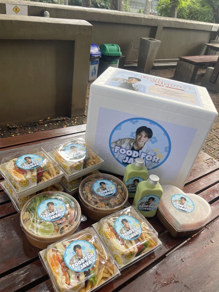 javafamily_o's tweet image. 🍵 วันนี้แอดได้จัดส่ง Food Support ให้น้องจาว่า #Head2HeadSeries รอบเที่ยงเรียบร้อยแล้วนะคะ
જ⁀➴ ขอขอบคุณ @cheese__cake0 มากๆนะคะ🤍🎀
ทานอาหารให้อร่อยนะค้าบ✨✌🏻
HEAD 2 HEAD Q15
#Head2HeadSeries
ꗯ꙼̈ 𓂂 @javabh28 #javabh
#กองเสบียงของจาว่า