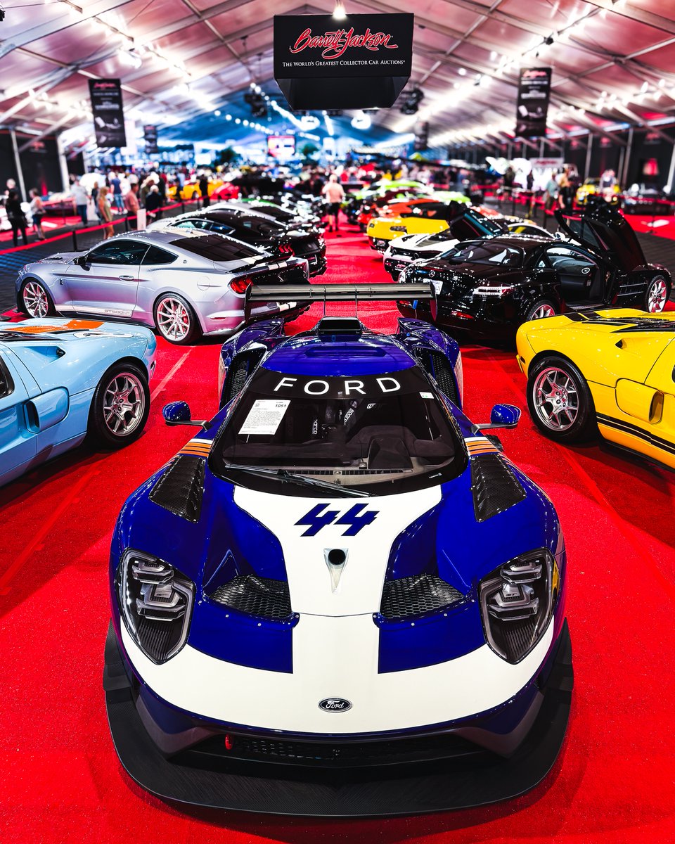 robbsutton's tweet photo. Going to see #barrettjackson in Scottsdale was a pretty cool experience. There were A LOT of Eleanor #gonein60seconds tributes. My gut is that you will be able to pick one up for a really good price over the next couple of years just due to the pure volume of them alone. #fordgt https://t.co/hsLPU4T5da