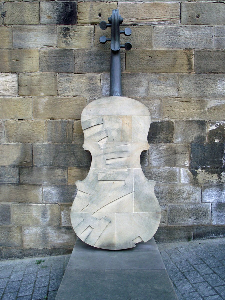 TyneSnapper's tweet image. #Gateshead The James Hill Monument by Peter Coats on Bottle Bank, Gateshead, photographed on this day 19th October 2011. 
James Hill was a 19th Century fiddle player who lived in Gateshead for most of his life.