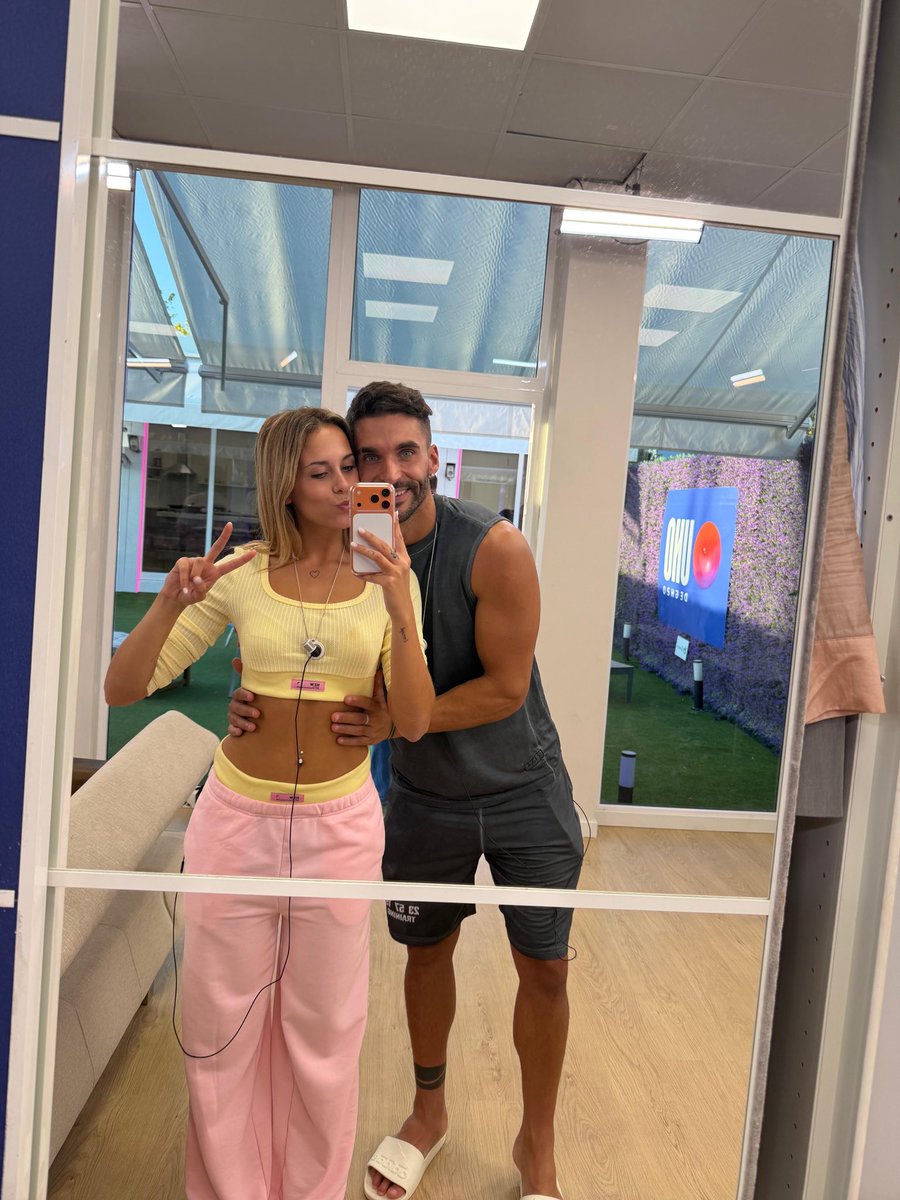 🔁 Si Violeta y Eddy os están encantando en la casita 😍💙💜

#UnoDeGH19O 

🔴 Señal 1: mediasetinfinity.es/directo/gh-24h…
🔴 Señal 2: mediasetinfinity.es/directo/gh-24h…