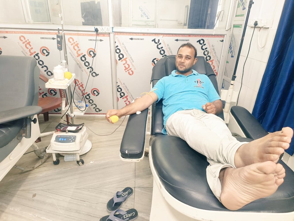 SevaKoderma's tweet image. #Blood #Donors bring #Sunshine. #Rakhtveer member #Manish Barnwal ji donated #26 th Time's blood in #Sadar Hospital koderma for a critical #anemic patient  .Hat's off to You.🩸
@hydblooddonors
@BloodDonorsIn
@dckoderma 
@AjitPawarSpeaks
@DrRadhaJi