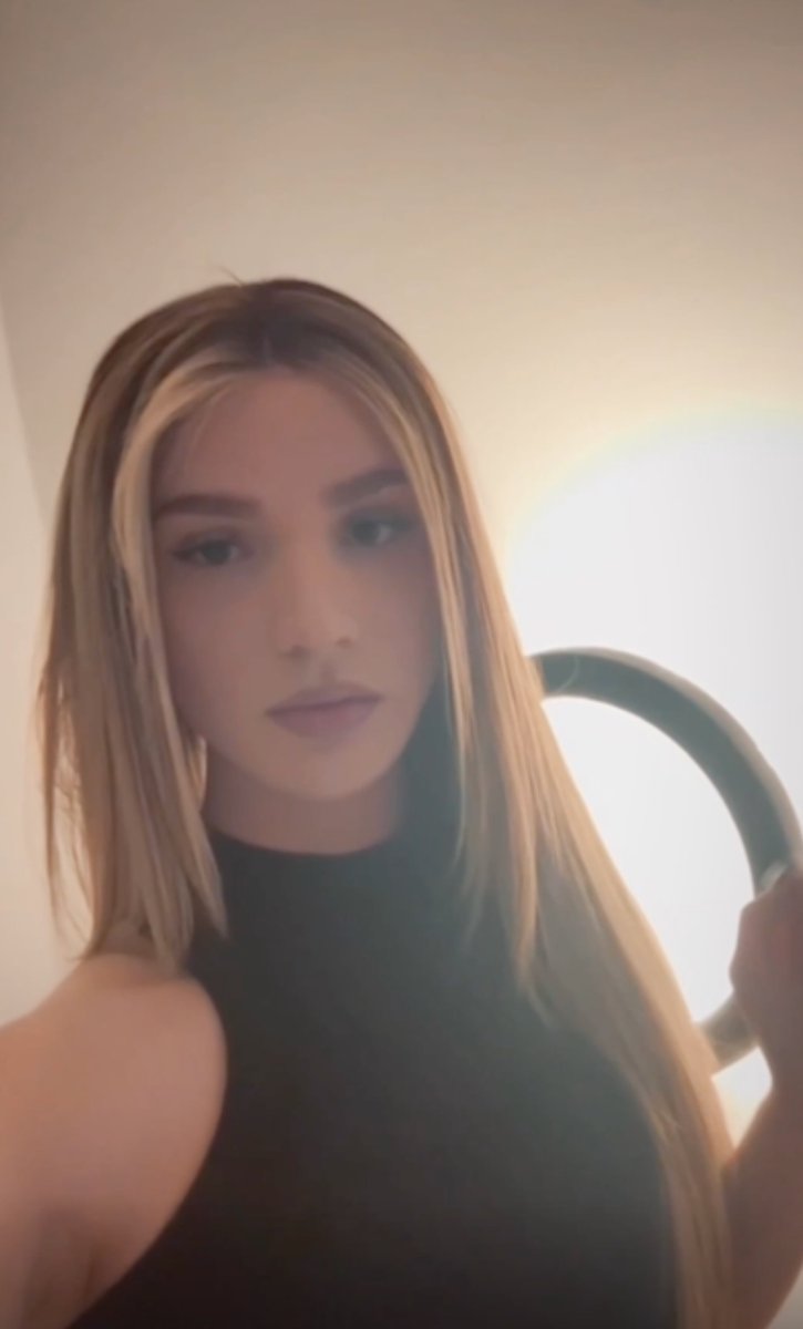 onlyfans.com/ashleyuk

Would you like to know what happened next? 👄💦😈