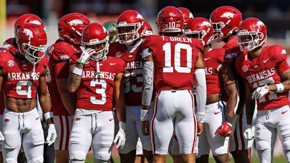 B1GD4VE57's tweet image. Blessed to receive an offer from Arkansas ❤️