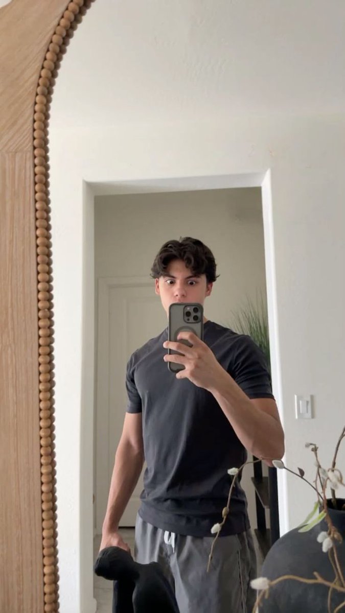 Ego_Gooner's tweet photo. Morning wood, I guess? Who is gonna suck it?

-Ego Gooner

#SexRole  #Parody https://t.co/usx91fmHqQ