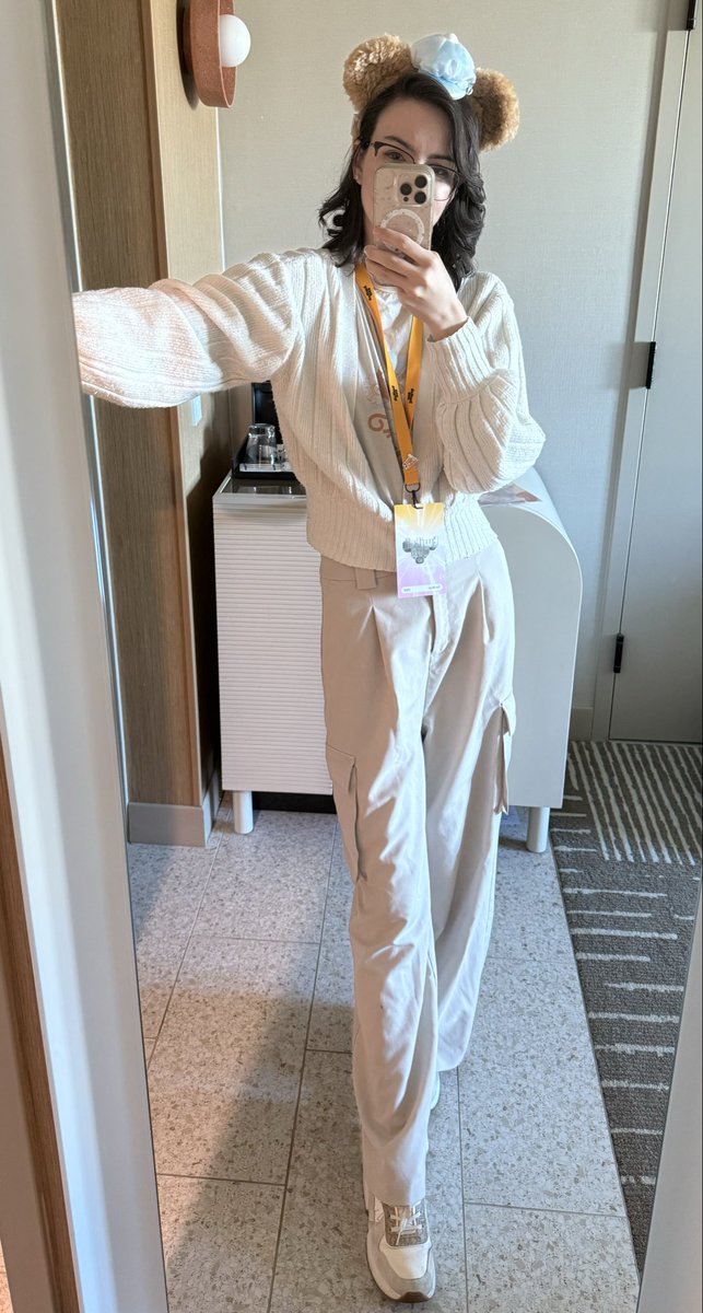 Can’t believe it’s almost over 🥺 (day 3 outfit)