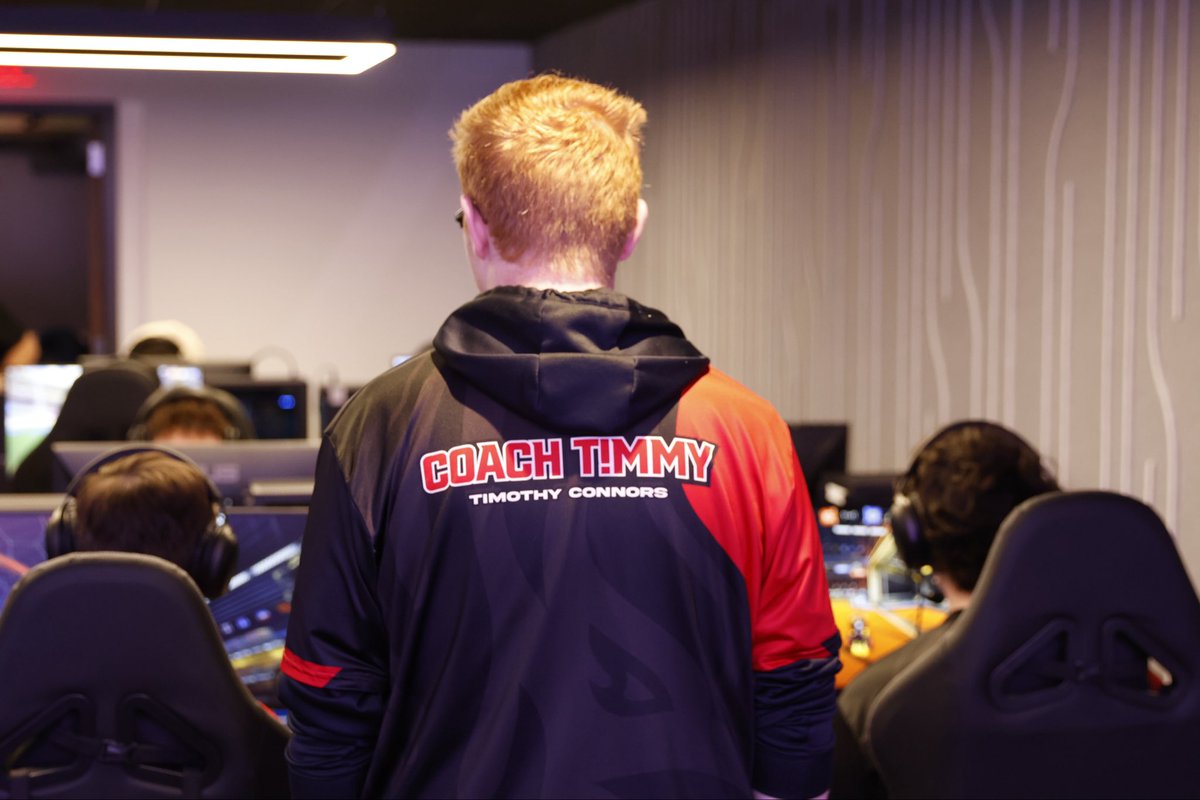 Flicks from my first coaching LAN. Basically getting paid to aura farm