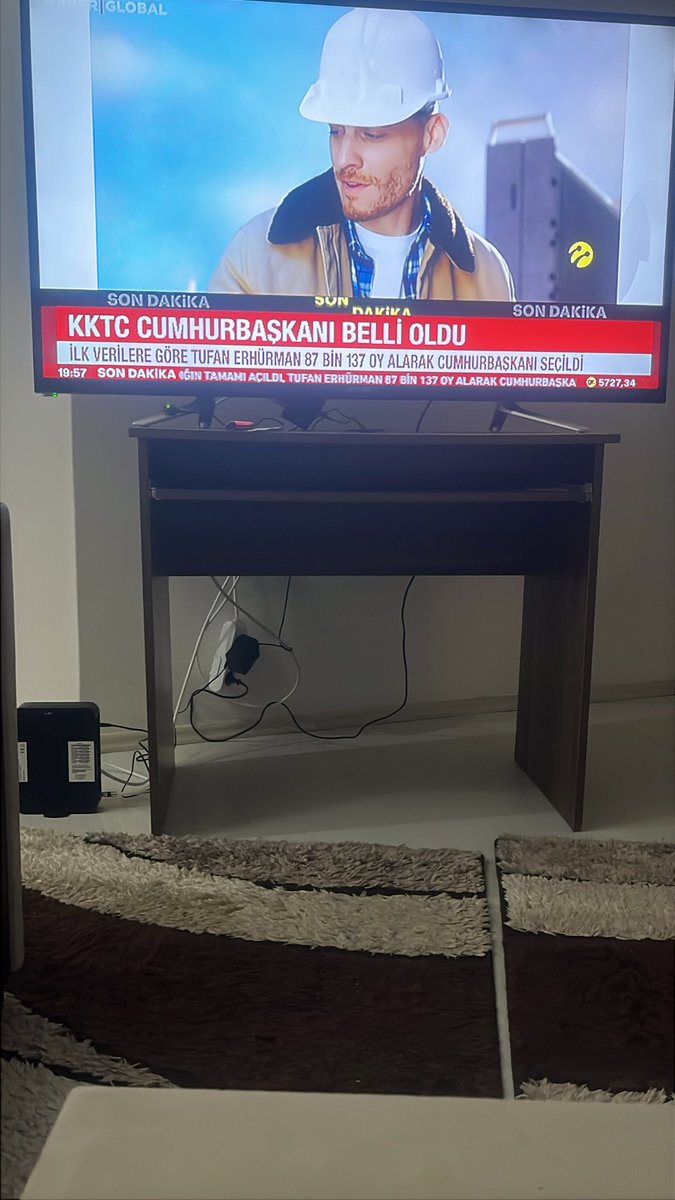 Besyoooooooo's tweet photo. Tufan ERHÜRMAN KIBRIS , Abi tebrikler bu oyla istanbul da muhtar olma şansın bile yokken , Kıbrısa cumhurbaşkanı oldun. https://t.co/7ec34KeIHW