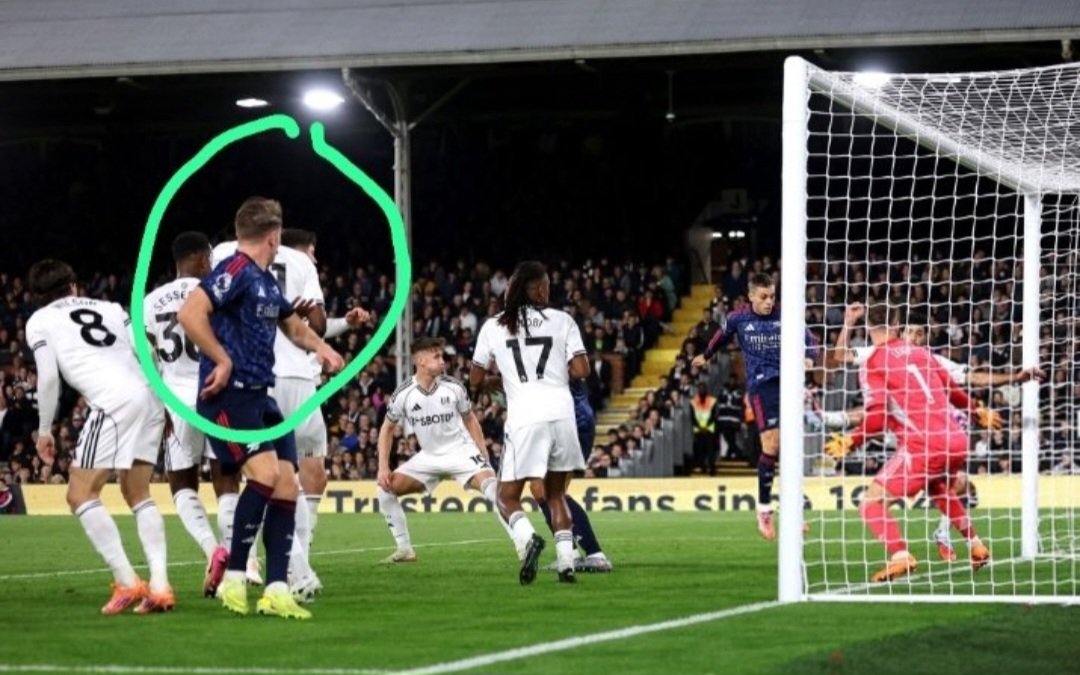 🚨🚨Viktor Gyokeres did a very great role in Leandro Trossard's goal
🔸️But people who don't know football won't see this
🔸️He literally drew 4 players and let Leandro Trossard alone
✅️To me, he's the best we've ever got. 
#FULARS