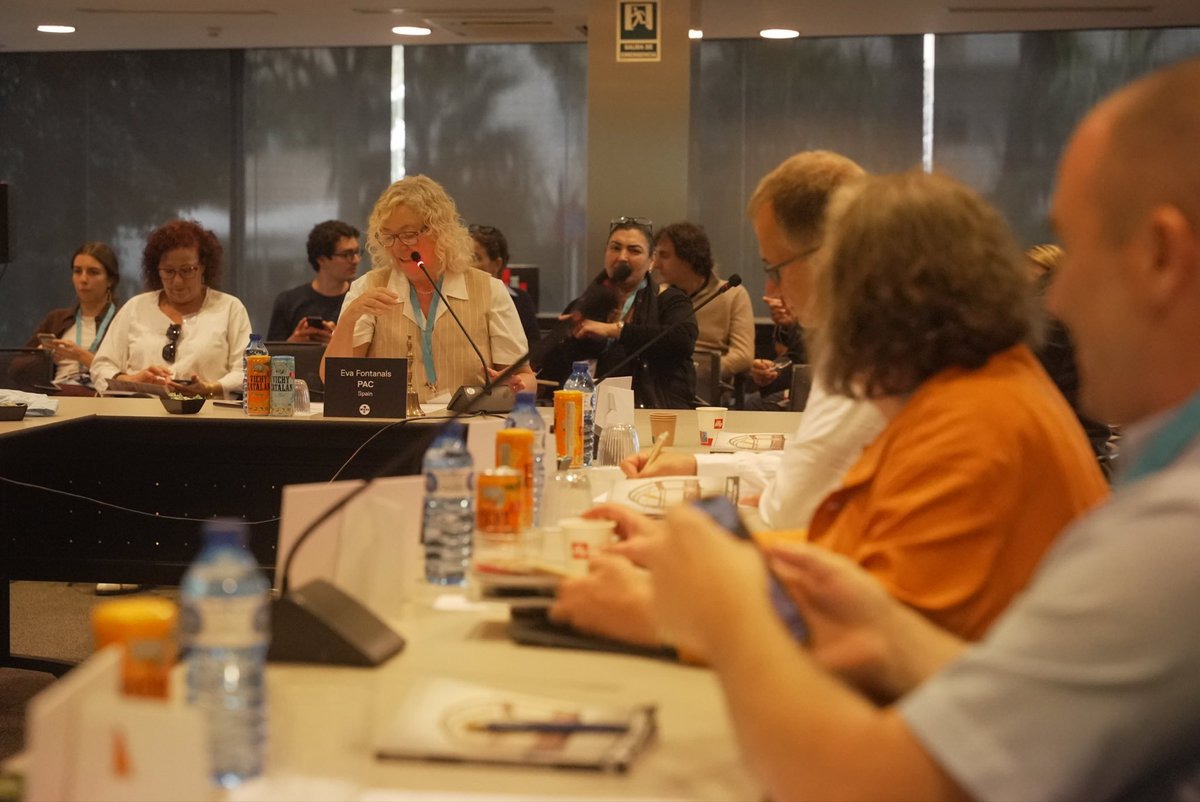 The Co-producers Wanted Pitch is a new dedicated working session featuring 10 of Europe’s leaving documentary producers. 9 projects from 7 countries seeking international partners were pitched to them. <a href="/EvaFontanals/">Eva Fontanals</a> president of <a href="/PiafProductoras/">PIAF - Productoras Independientes</a> 
moderated the forum
#medimed2025