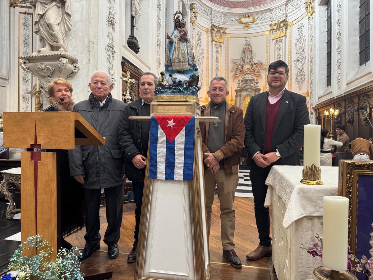 Acompañamos a la <a href="/EmbaCubaBelgica/">Embajada de Cuba en Bélgica y la UE</a> al acto cultural de entrega de la Virgen de la Caridad del Cobre - Patrona de Cuba a la Iglesia “Nuestra Señora de la Finisterre” en Bruselas, lugar de encuentro y acogida de la diáspora Latinoamericana.