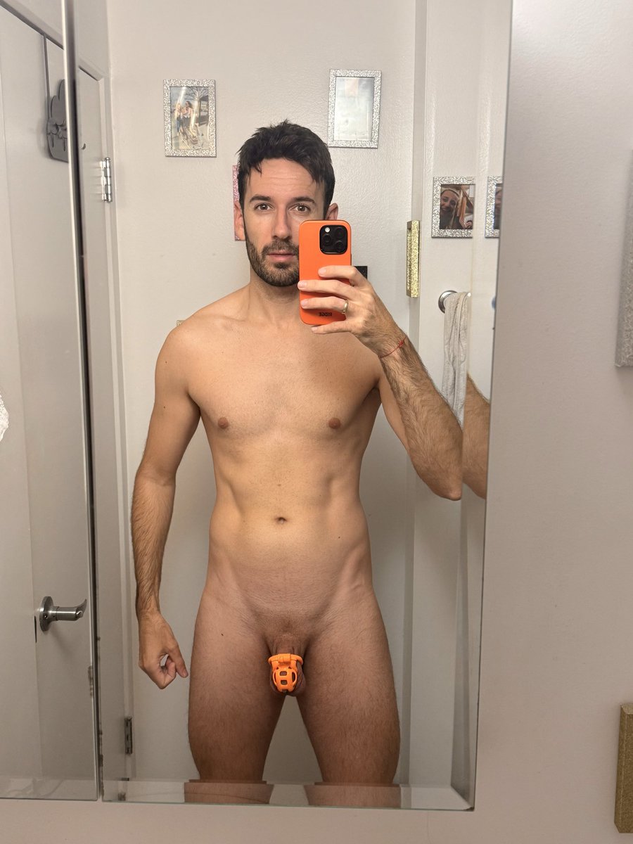 A new day, a new bathroom. I can’t be stopped 📷 
#locktober #teamlocked #lockedgay #GayChastityRTs