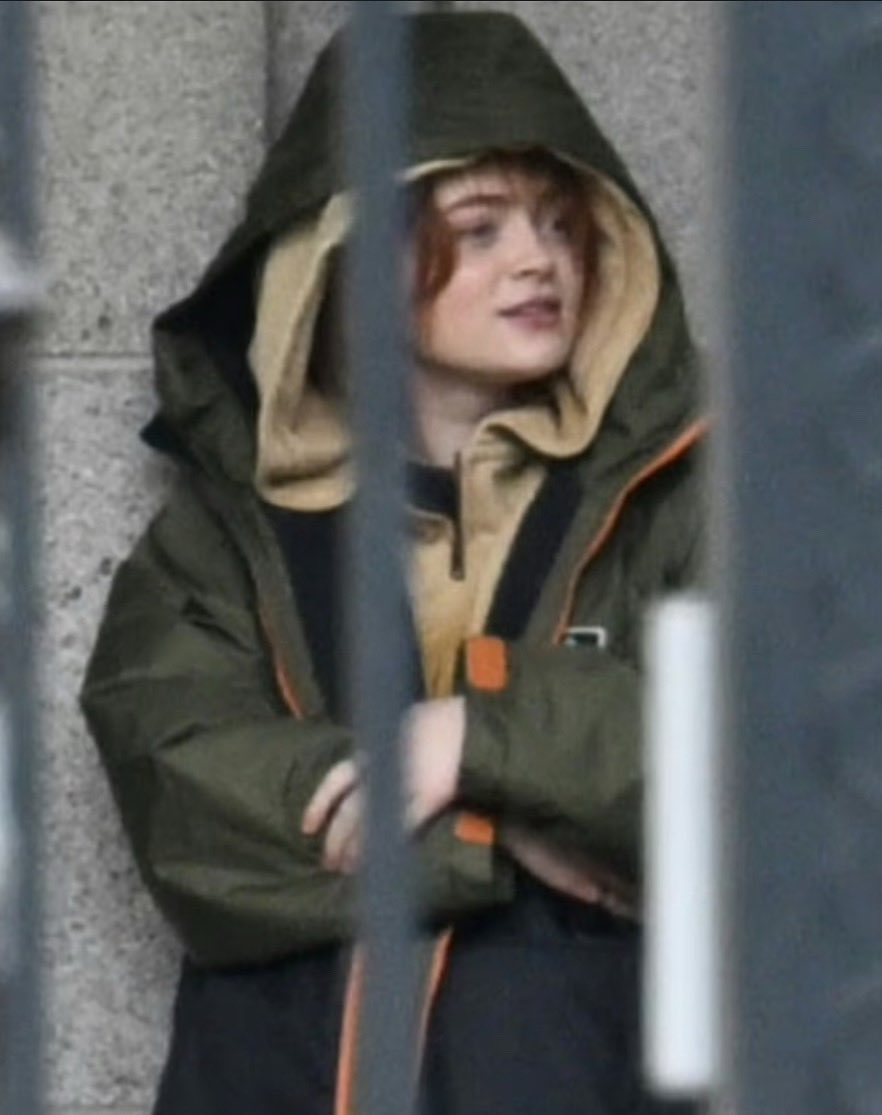 THIS IS A VERY IMPORTANT DAY SADIE WAS SEEN FOR THE FIRST TIME ON THE SET OF SPIDERMAN!!!
